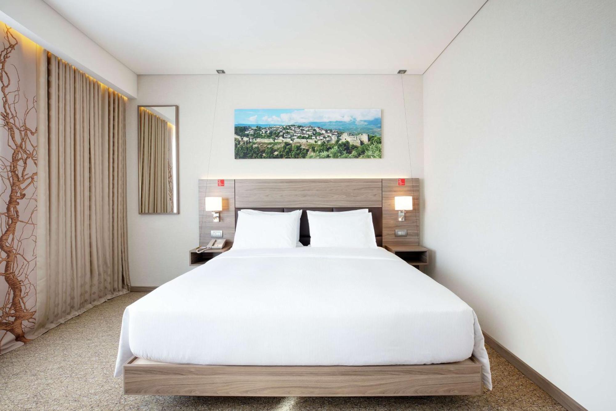 Hilton Garden Inn Tirana Exterior photo