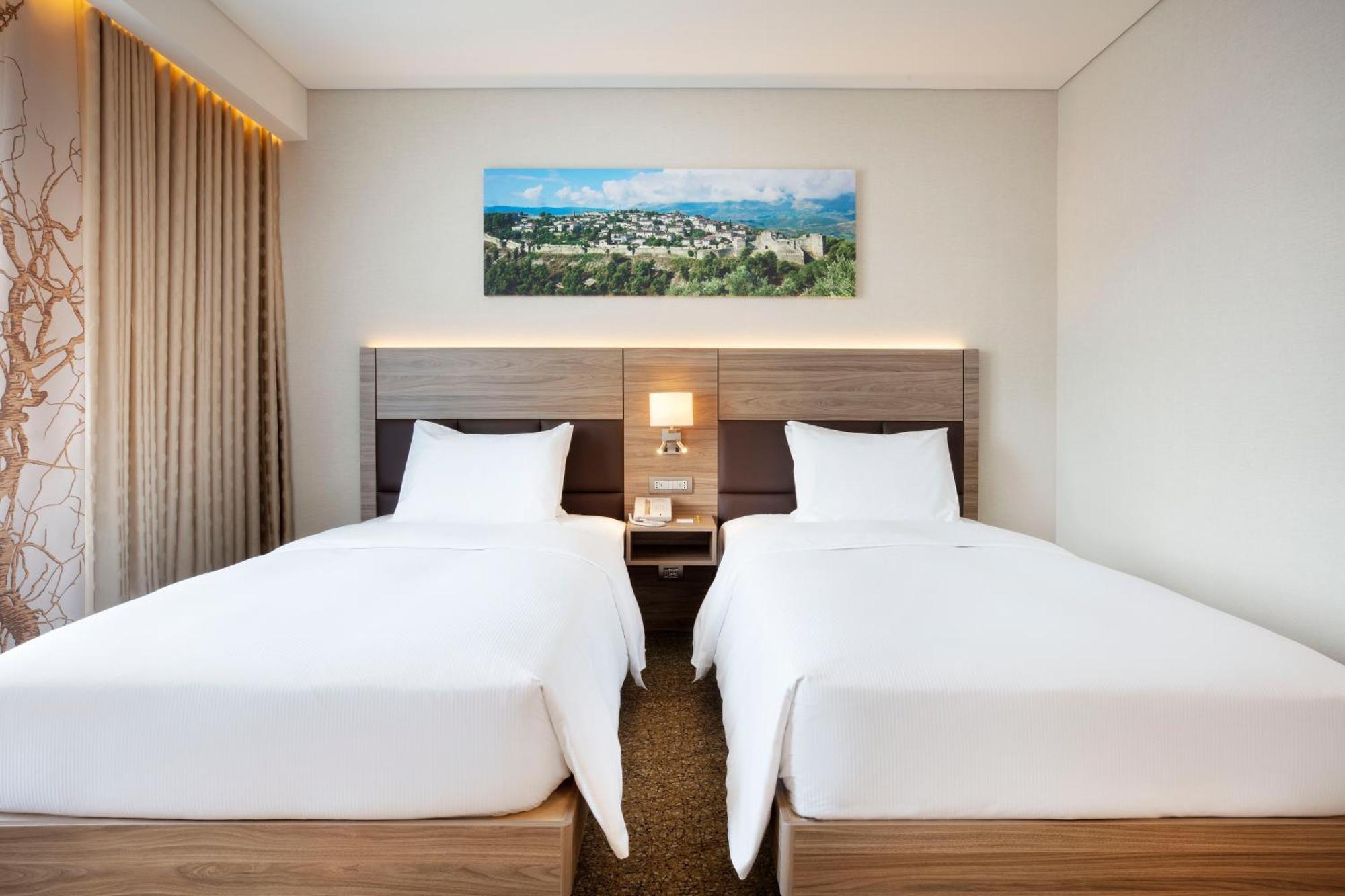 Hilton Garden Inn Tirana Exterior photo